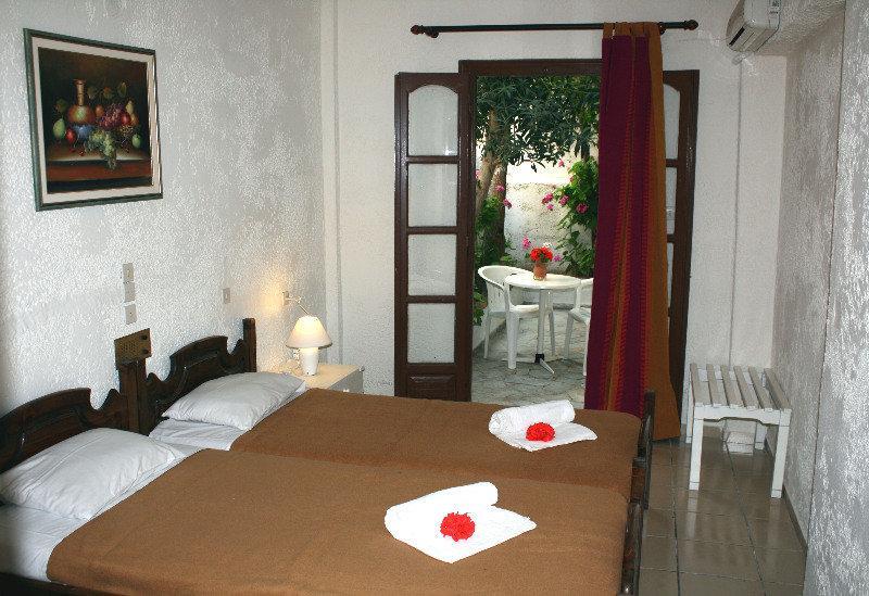 Piskopiano Studios Luaran gambar